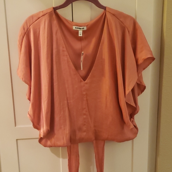 Express blouse. - Picture 1 of 4